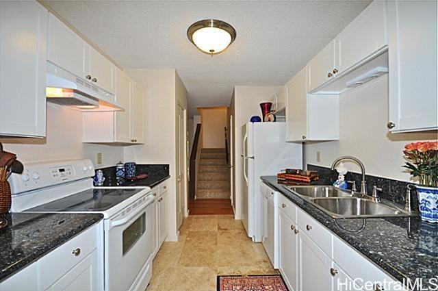 404 Koko Isle Circle Honolulu - Rental - photo 4 of 18