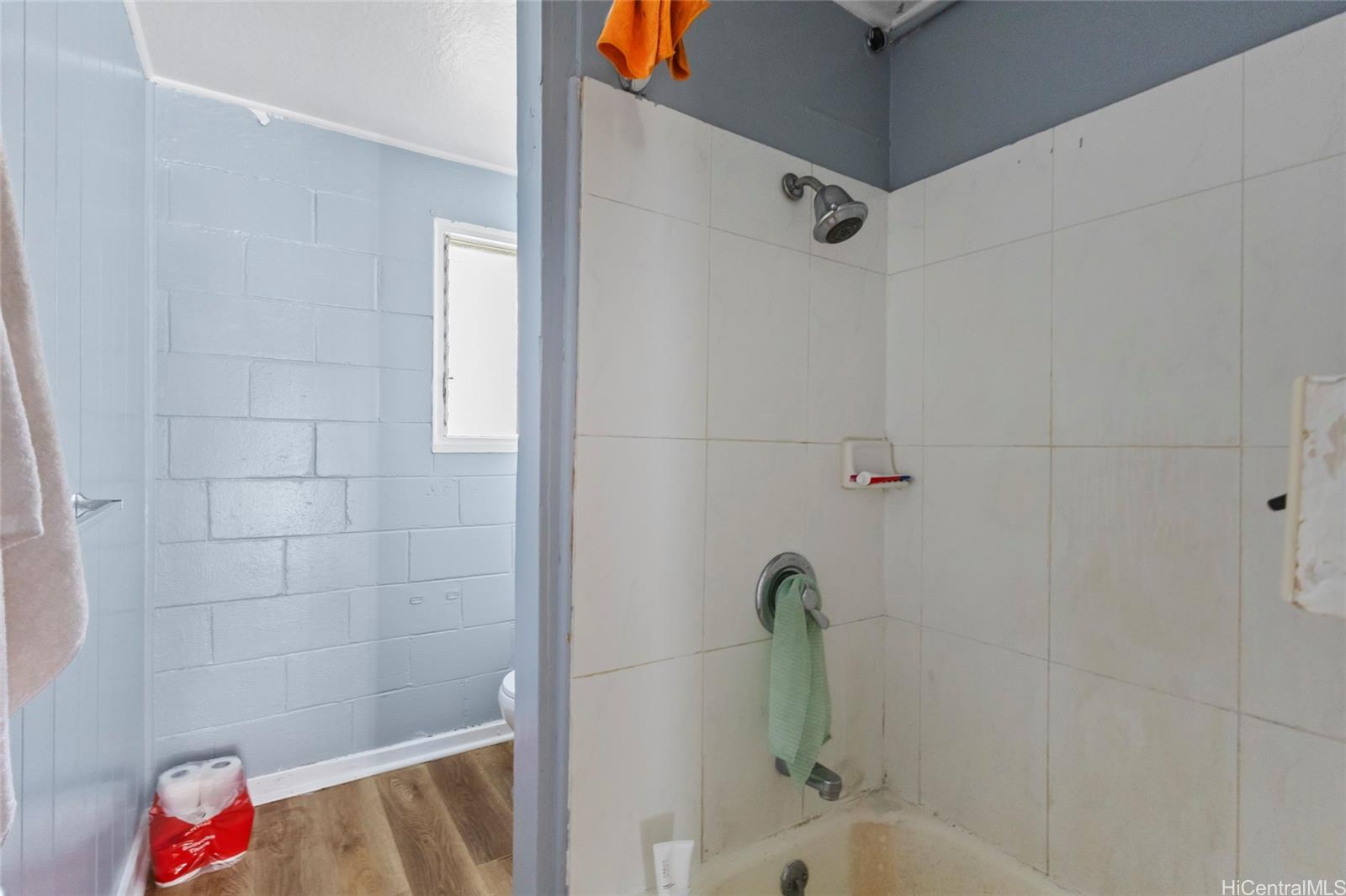 404 Magellan Ave Honolulu - Multi-family - photo 13 of 23