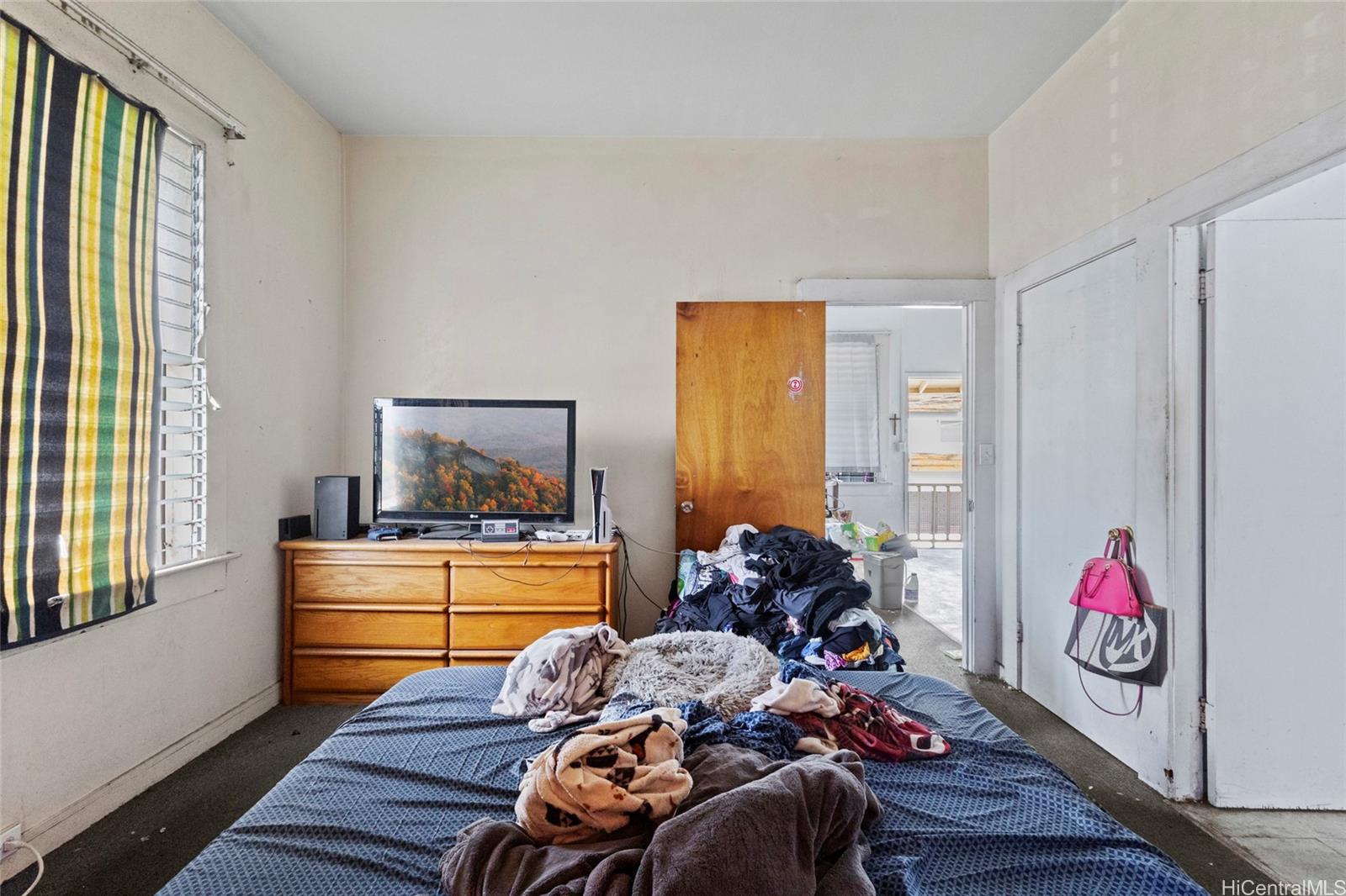 404 Magellan Ave Honolulu - Multi-family - photo 16 of 23