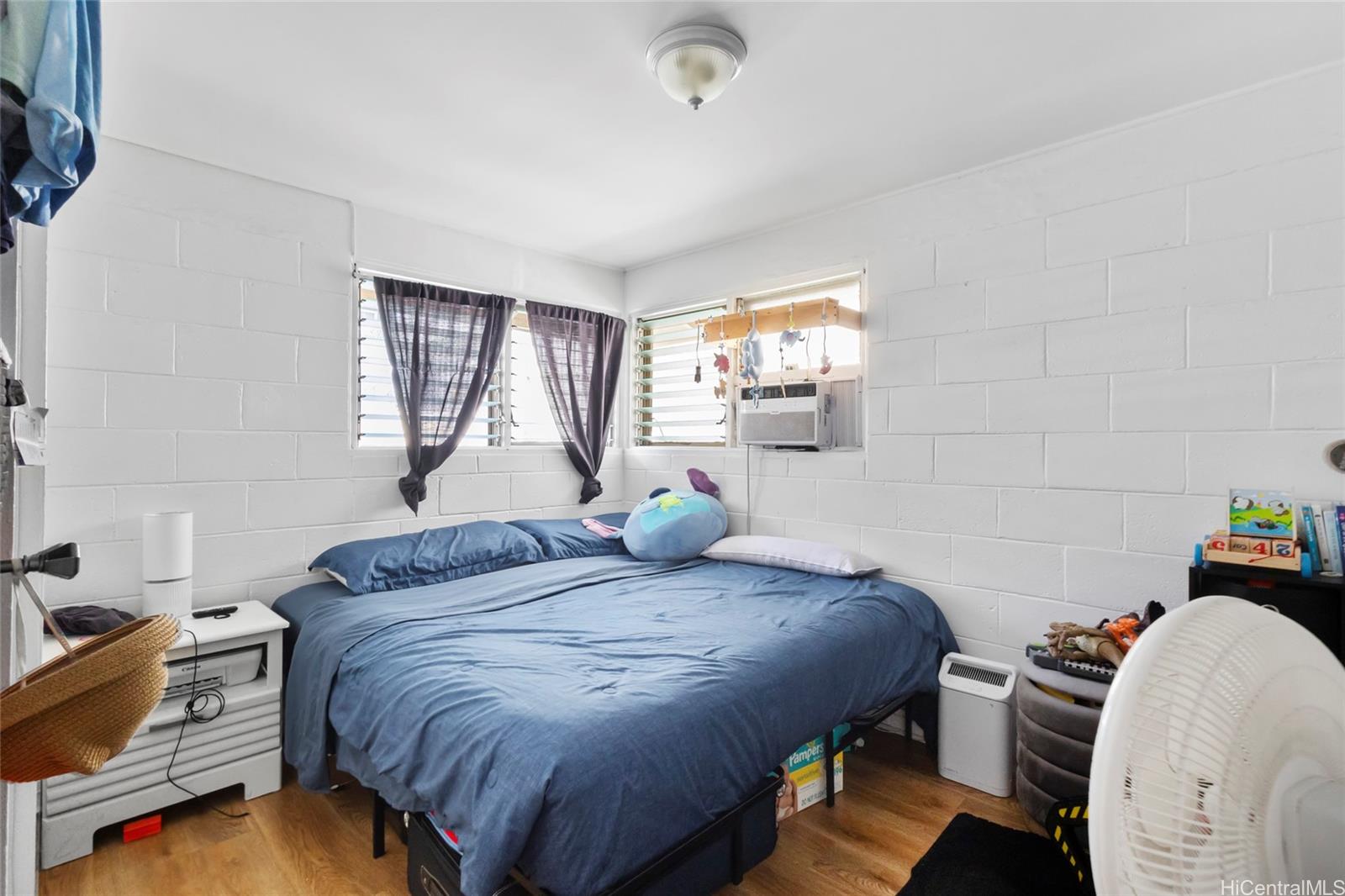 404 Magellan Ave Honolulu - Multi-family - photo 10 of 23