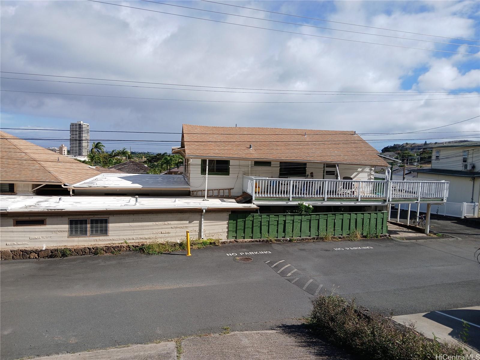 4052 A & B Keanu Street Honolulu - Multi-family - photo 2 of 8