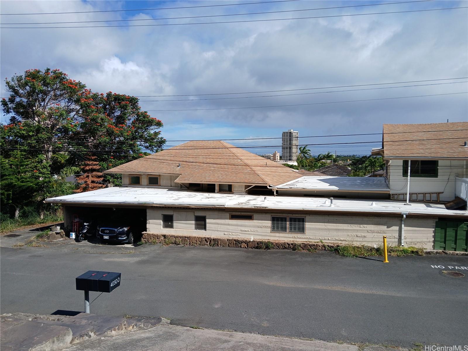 4052 A & B Keanu St Honolulu - Multi-family - photo 3 of 8