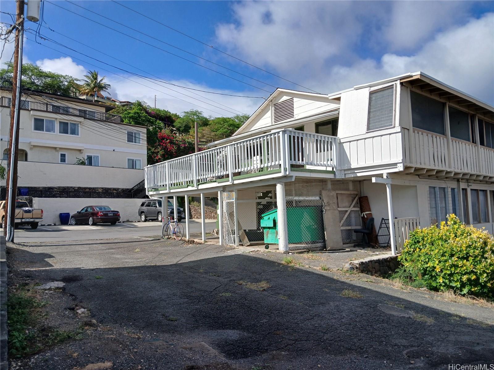 4052 A & B Keanu St Honolulu - Multi-family - photo 6 of 8