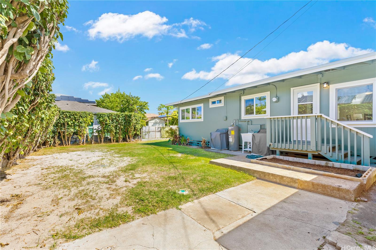 407  Keaniani Street Coconut Grove, Kailua home - photo 12 of 14