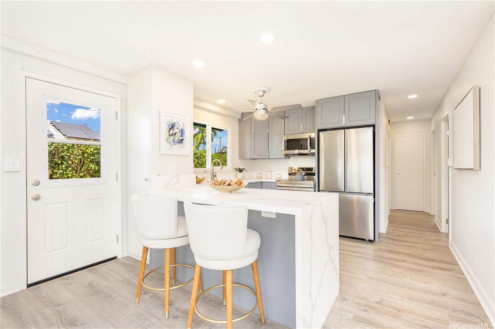 407  Keaniani Street Coconut Grove, Kailua home - photo 6 of 14