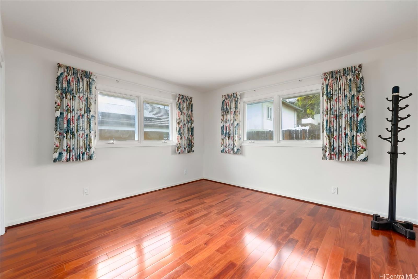 4084  Keanu Street Wilhelmina, Diamond Head home - photo 20 of 25