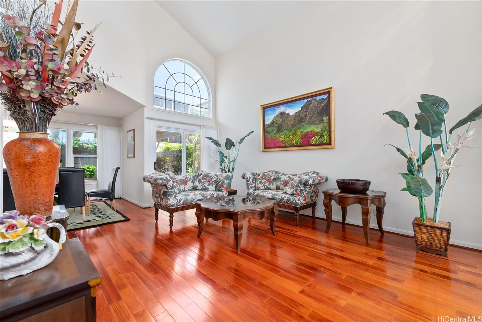 4084  Keanu Street Wilhelmina, Diamond Head home - photo 4 of 25