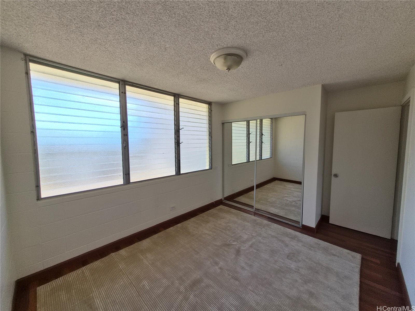 409 Iolani Ave Honolulu - Rental - photo 4 of 9