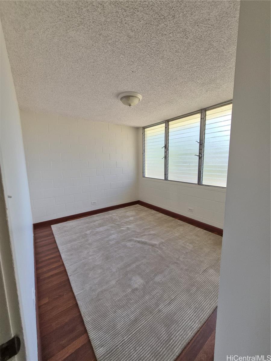 409 Iolani Ave Honolulu - Rental - photo 5 of 9