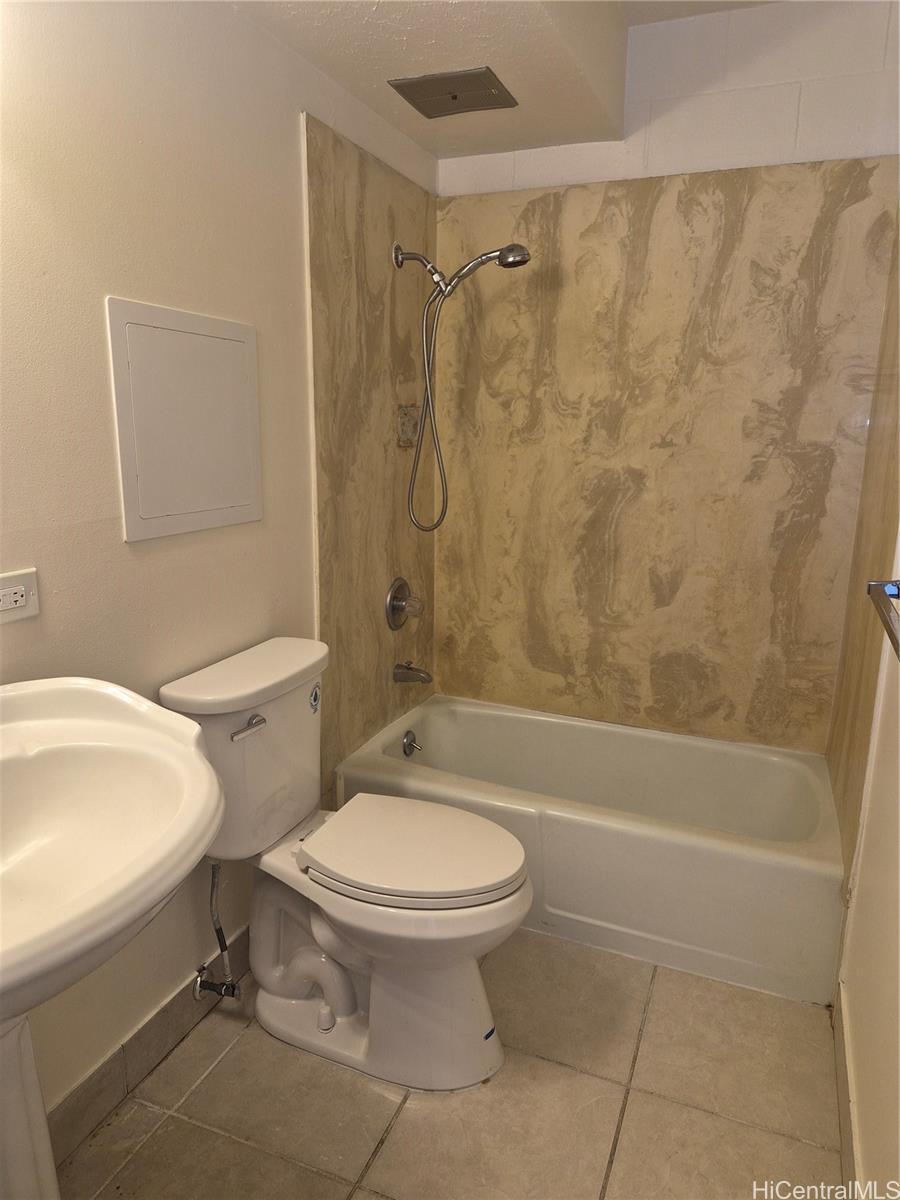 409 Iolani Ave Honolulu - Rental - photo 6 of 9