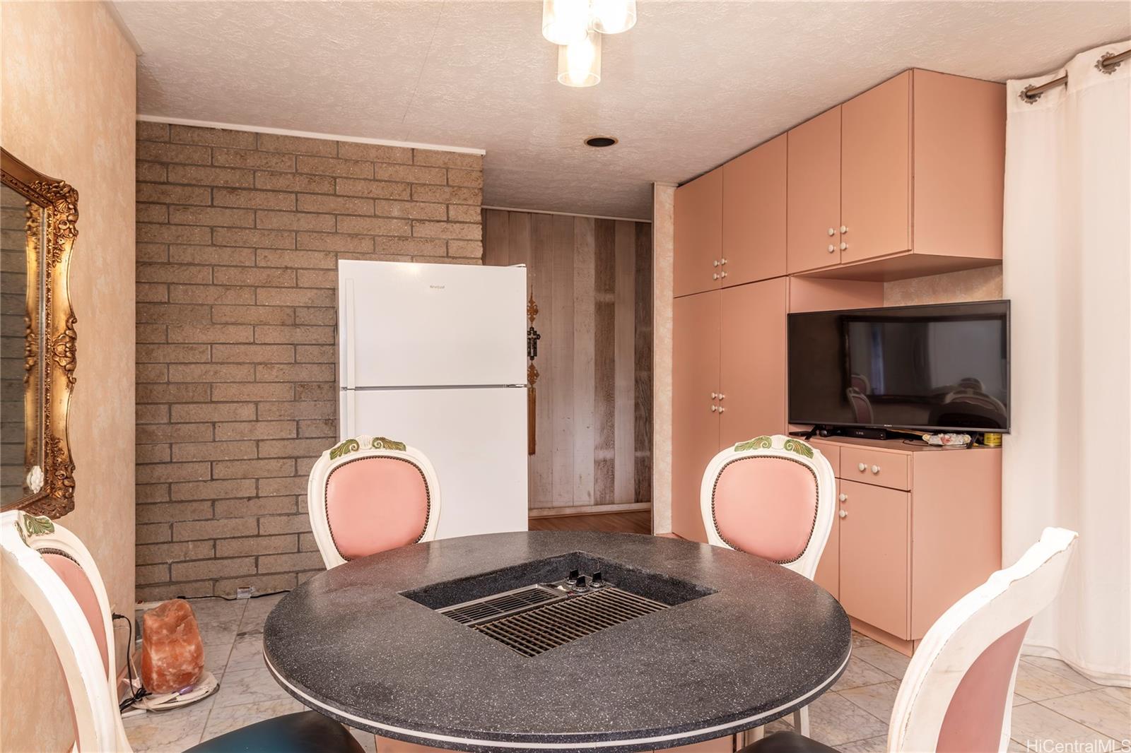 409  Luakini Street Nuuanu Area, Honolulu home - photo 3 of 23