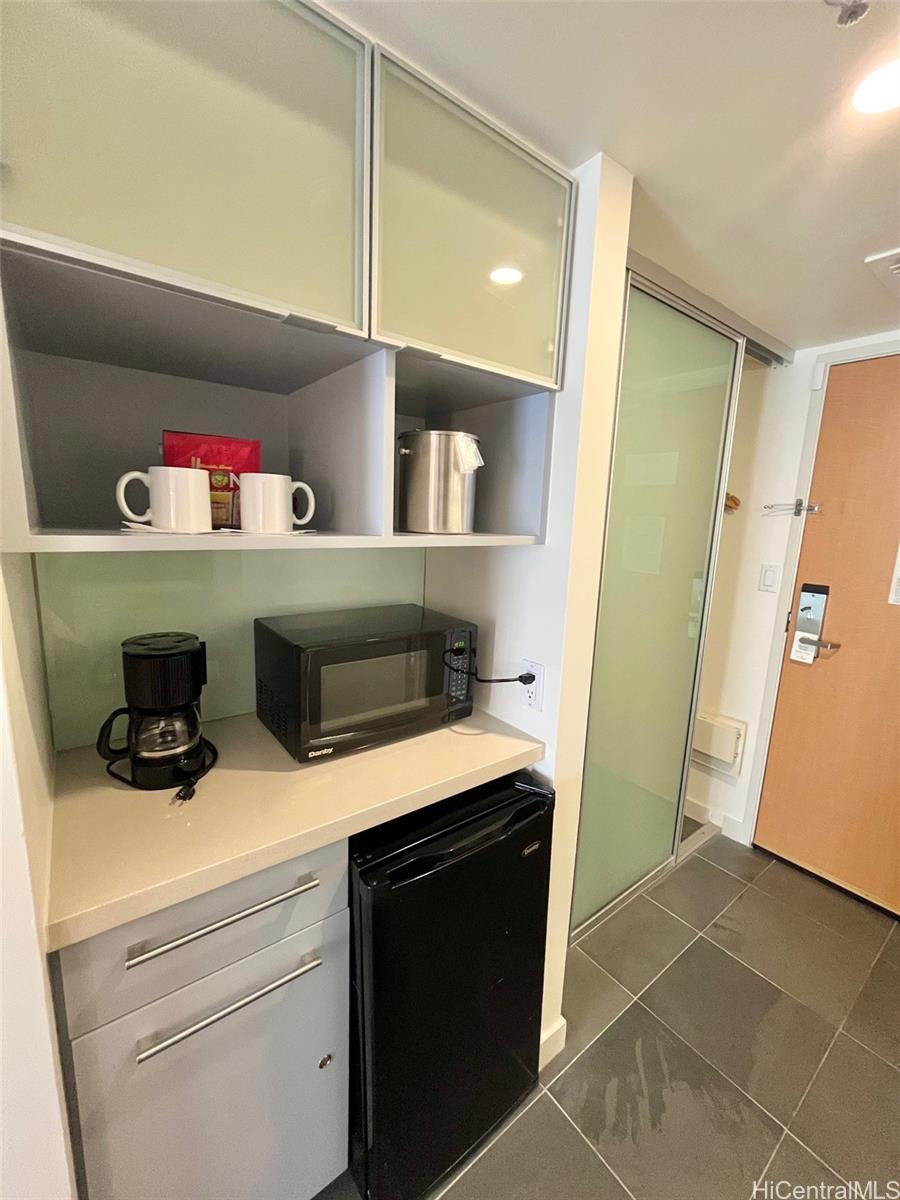 Ala Moana Hotel Condo condo # 1258, Honolulu, Hawaii - photo 5 of 9