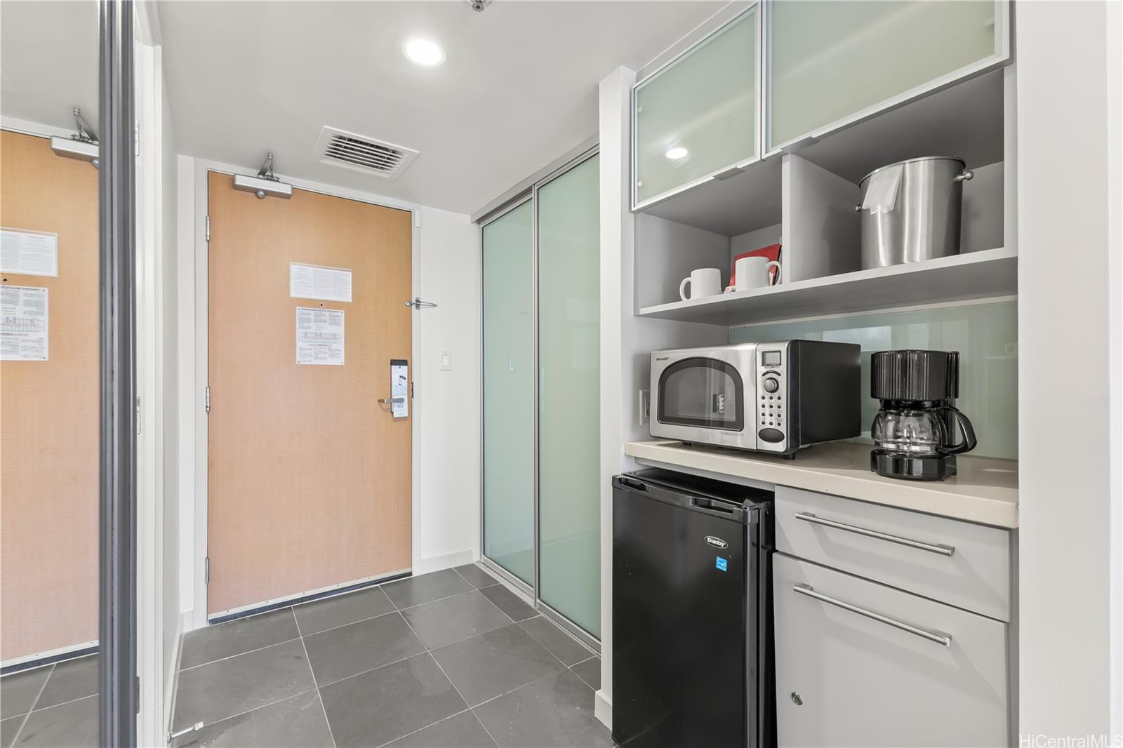 Ala Moana Hotel Condo condo # 1314, Honolulu, Hawaii - photo 8 of 16