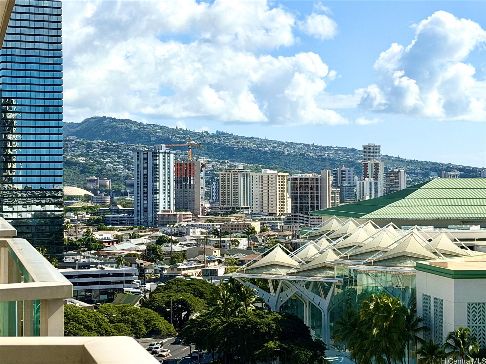 Ala Moana Hotel Condo condo # 1418, Honolulu, Hawaii - photo 4 of 18