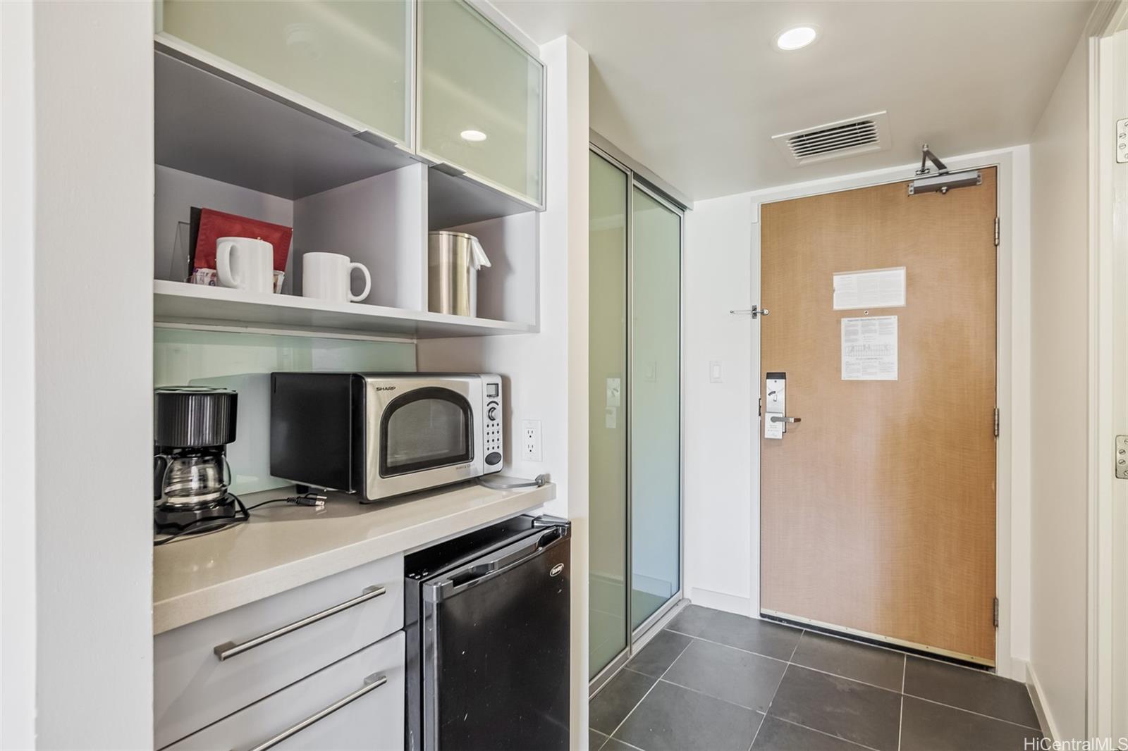 Ala Moana Hotel Condo condo # 1509, Honolulu, Hawaii - photo 5 of 18