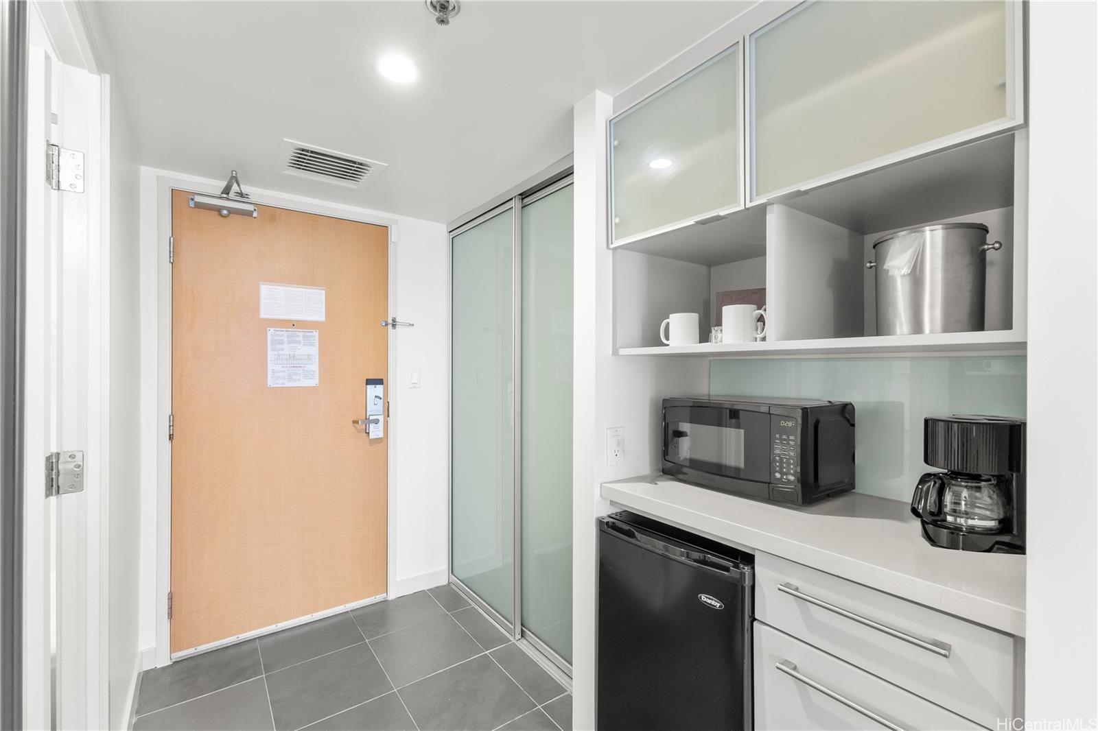 Ala Moana Hotel Condo condo # 1614, Honolulu, Hawaii - photo 7 of 17