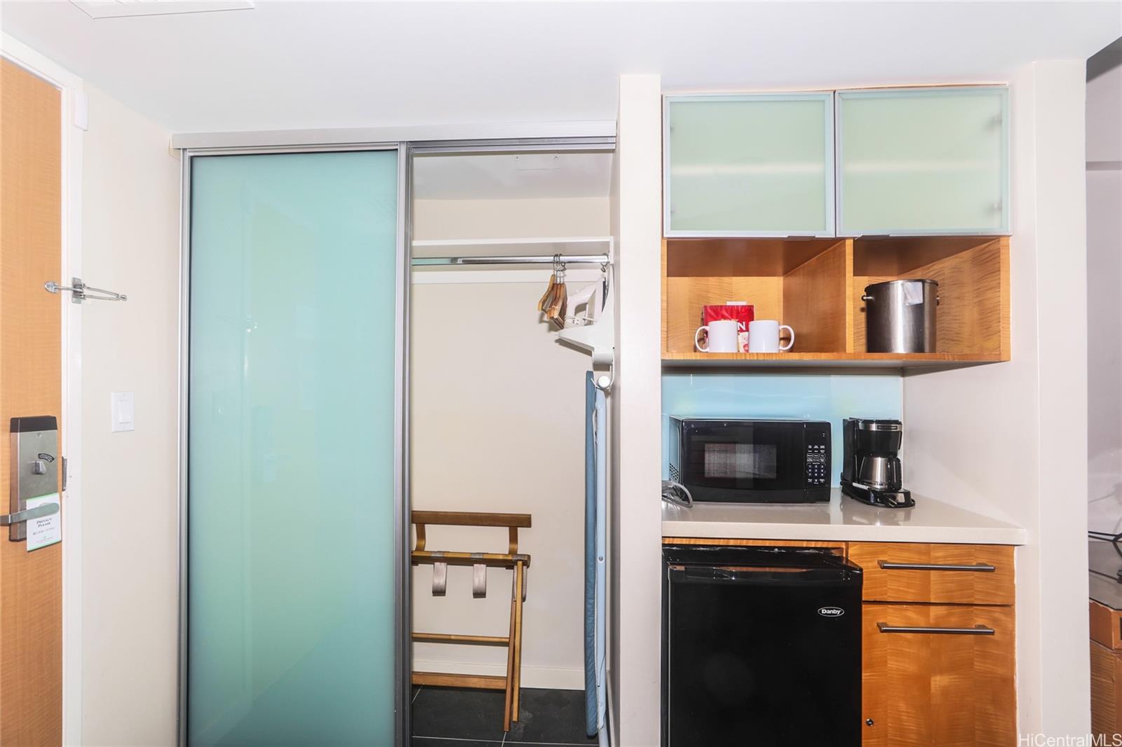 Ala Moana Hotel Condo condo # 1704, Honolulu, Hawaii - photo 7 of 17