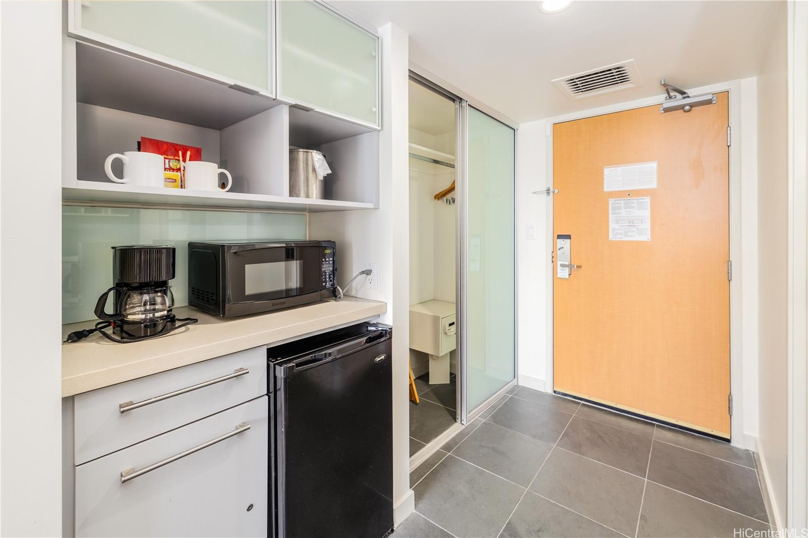 Ala Moana Hotel Condo condo # 1716, Honolulu, Hawaii - photo 6 of 25