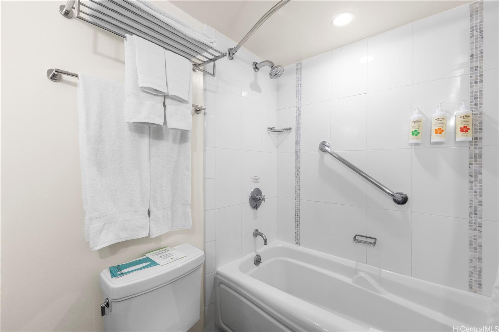 Ala Moana Hotel Condo condo # 1720, Honolulu, Hawaii - photo 8 of 19