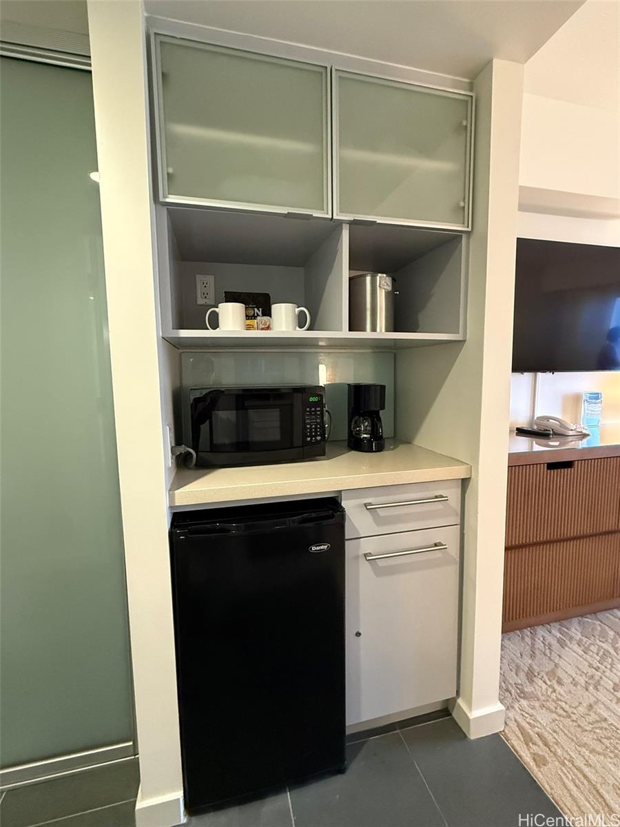 Ala Moana Hotel Condo condo # 2014, Honolulu, Hawaii - photo 5 of 16