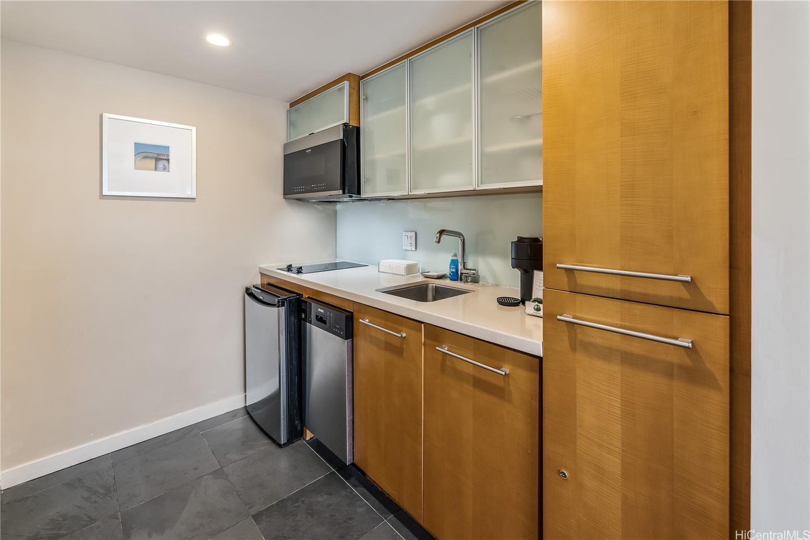 Ala Moana Hotel Condo condo # 3331, Honolulu, Hawaii - photo 16 of 25