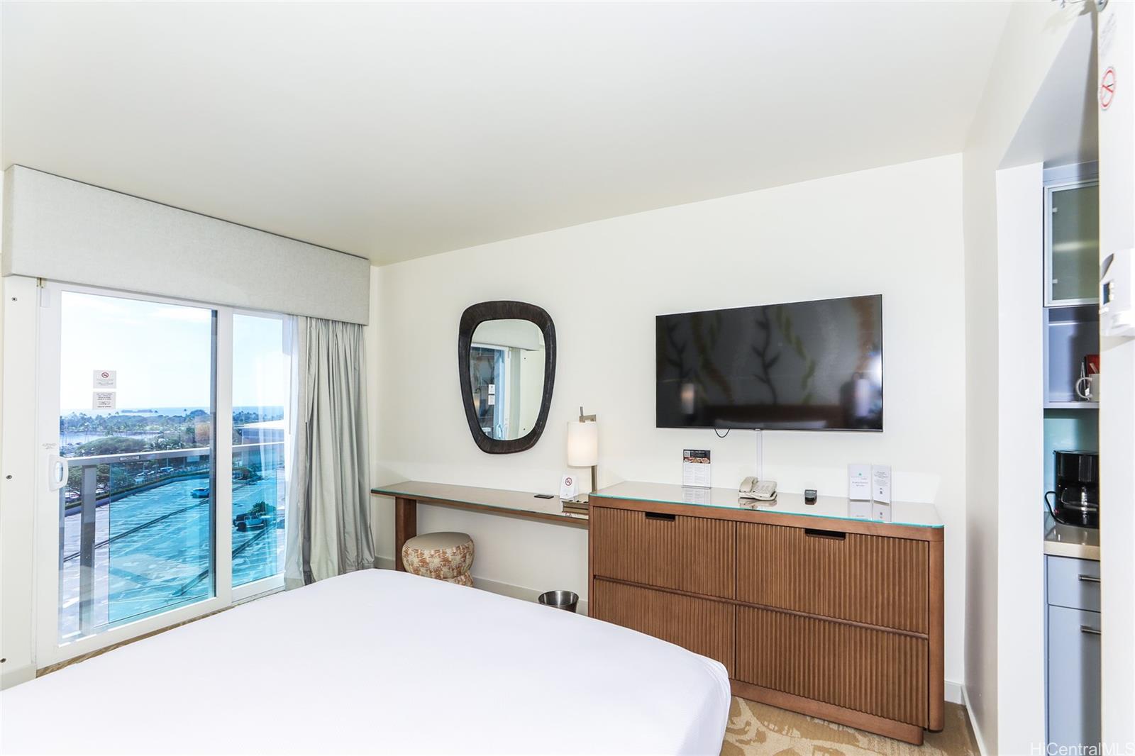 Ala Moana Hotel Condo condo # 956, Honolulu, Hawaii - photo 3 of 13