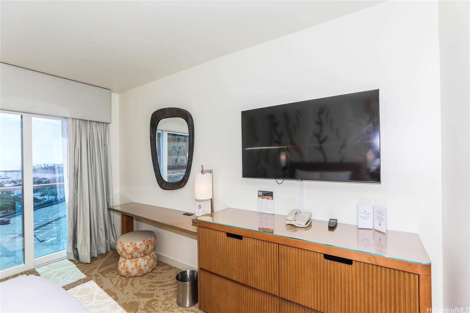 Ala Moana Hotel Condo condo # 956, Honolulu, Hawaii - photo 4 of 13