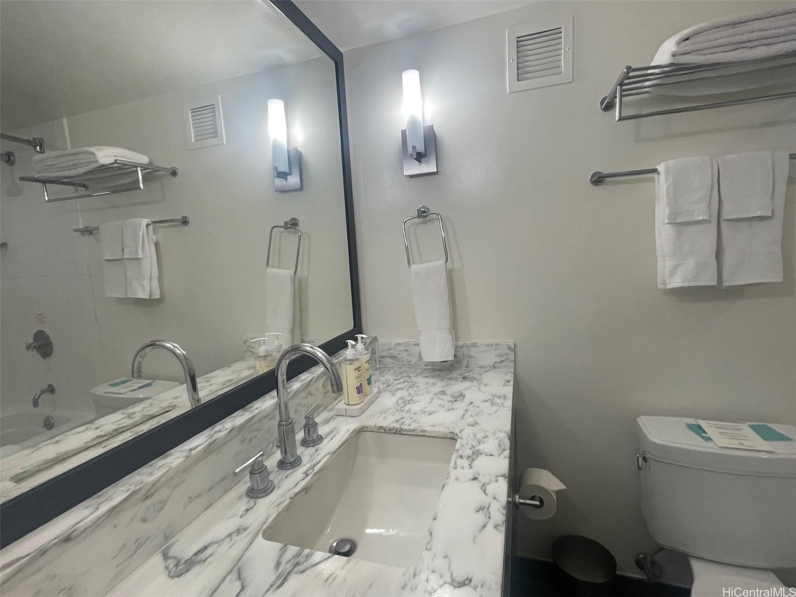 Ala Moana Hotel Condo condo # 957, Honolulu, Hawaii - photo 4 of 11