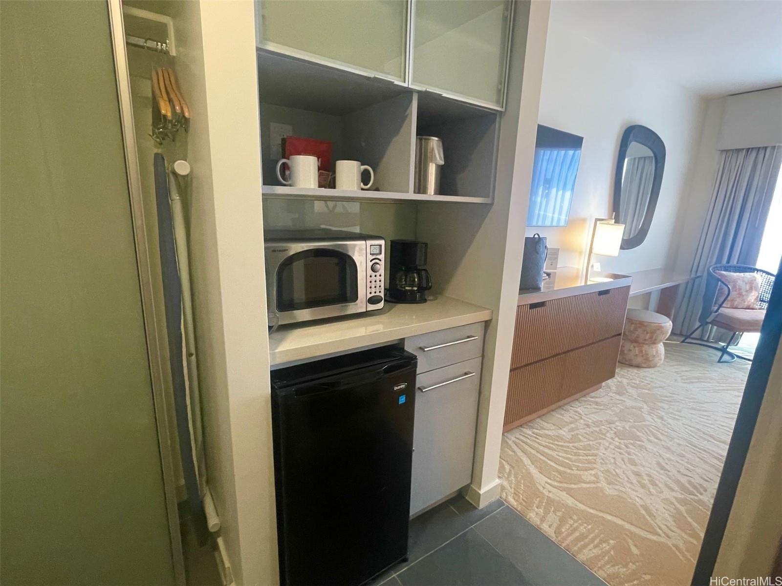 Ala Moana Hotel Condo condo # 957, Honolulu, Hawaii - photo 5 of 11