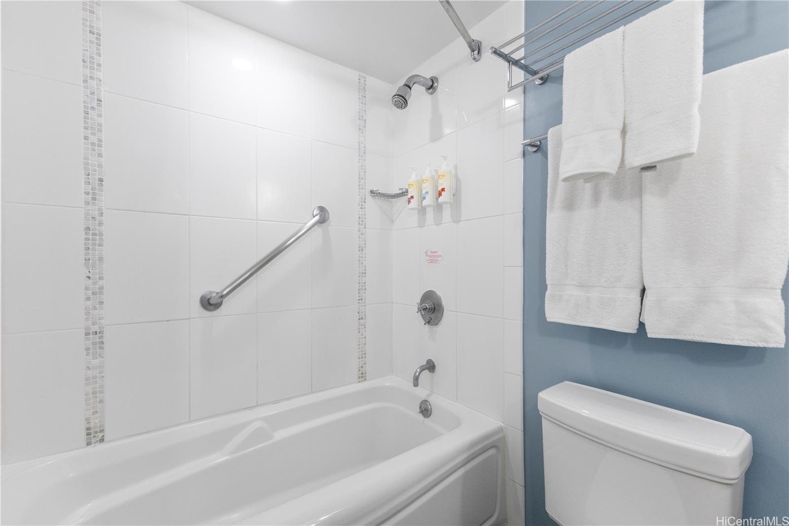 Ala Moana Hotel Condo condo # 962, Honolulu, Hawaii - photo 7 of 17