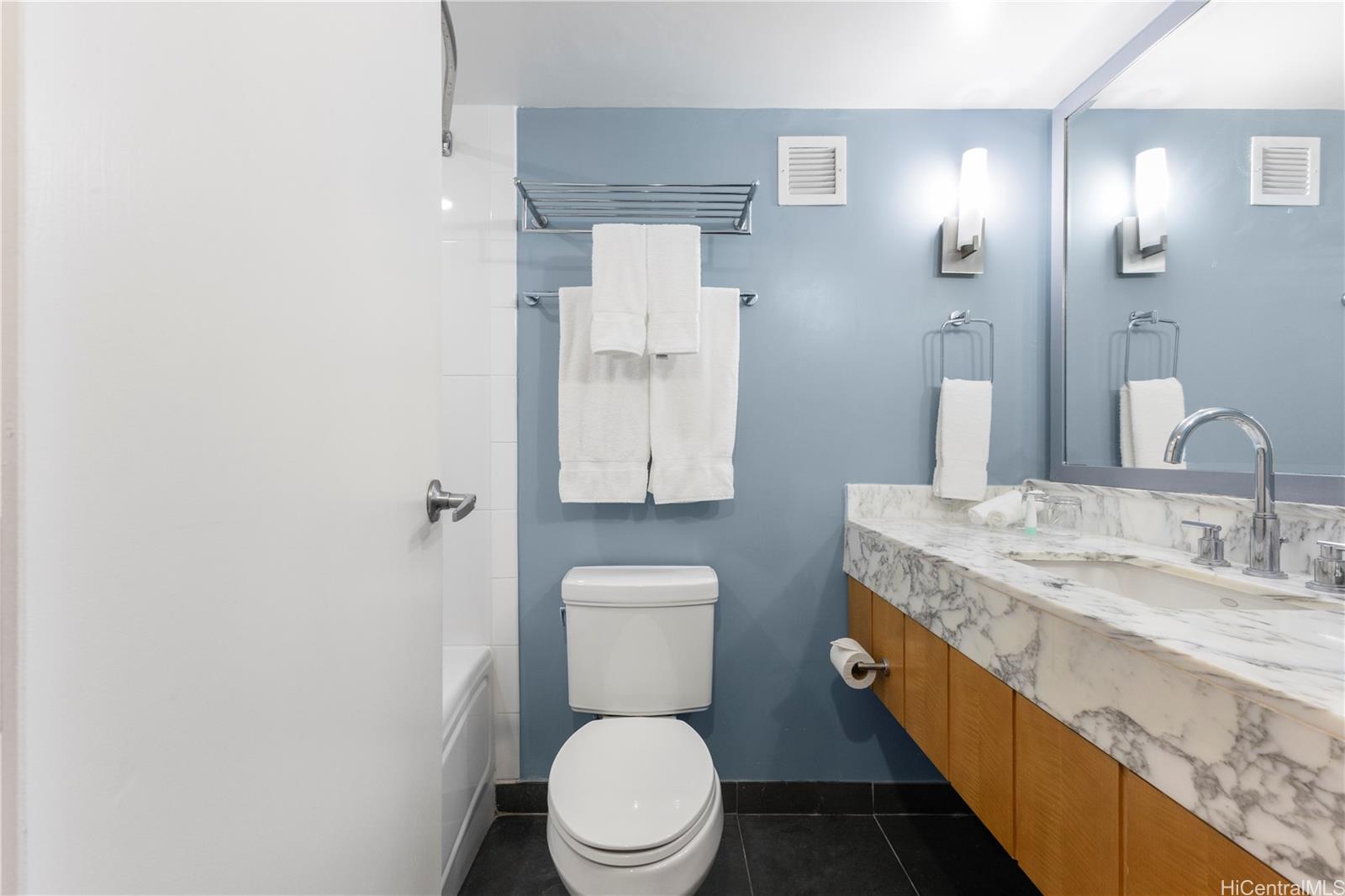 Ala Moana Hotel Condo condo # 962, Honolulu, Hawaii - photo 8 of 17