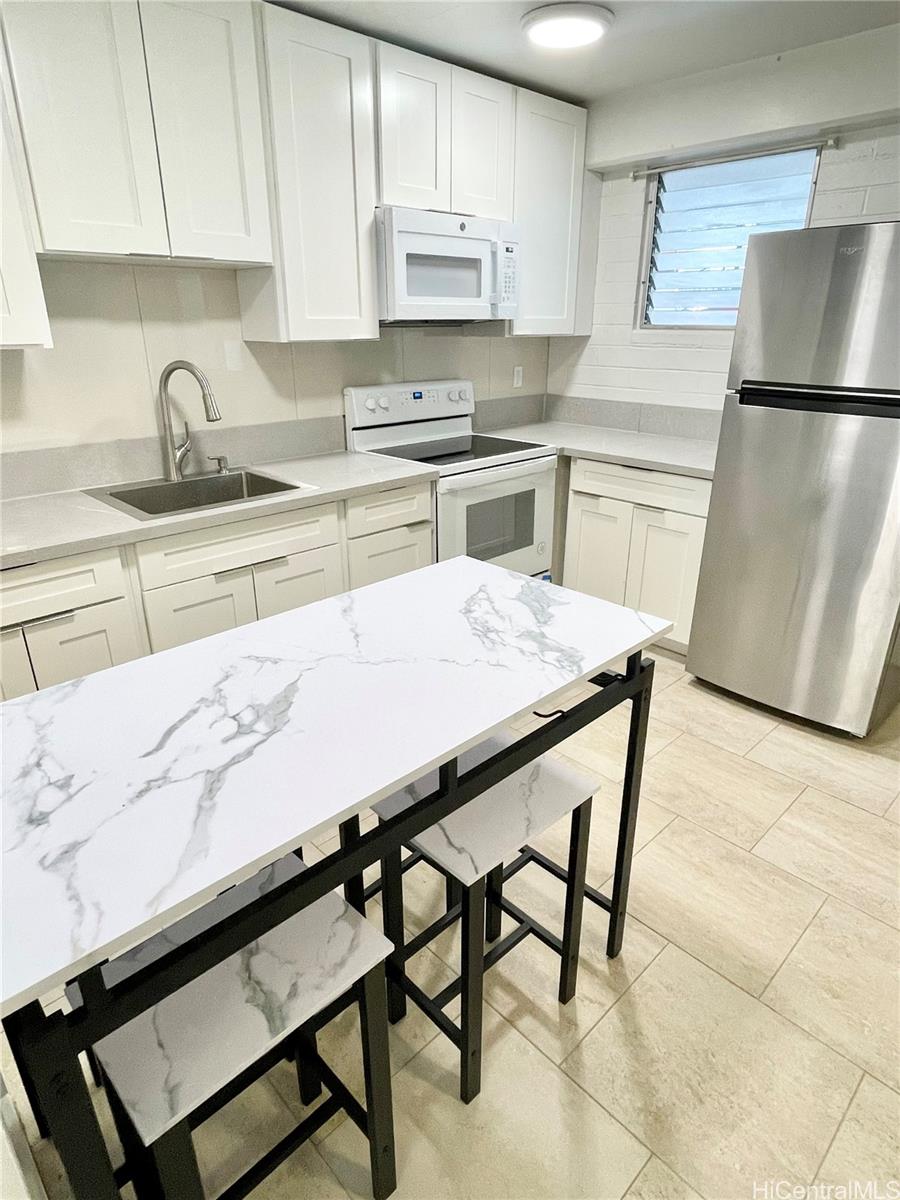 Hawaiian Prince Apts Ltd condo # 106, Honolulu, Hawaii - photo 2 of 18