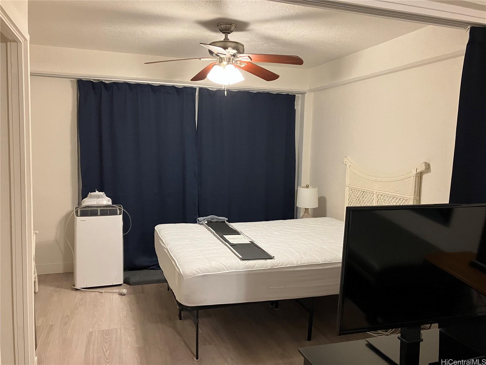 Hawaiian Prince Apts Ltd condo # 214, Honolulu, Hawaii - photo 2 of 3