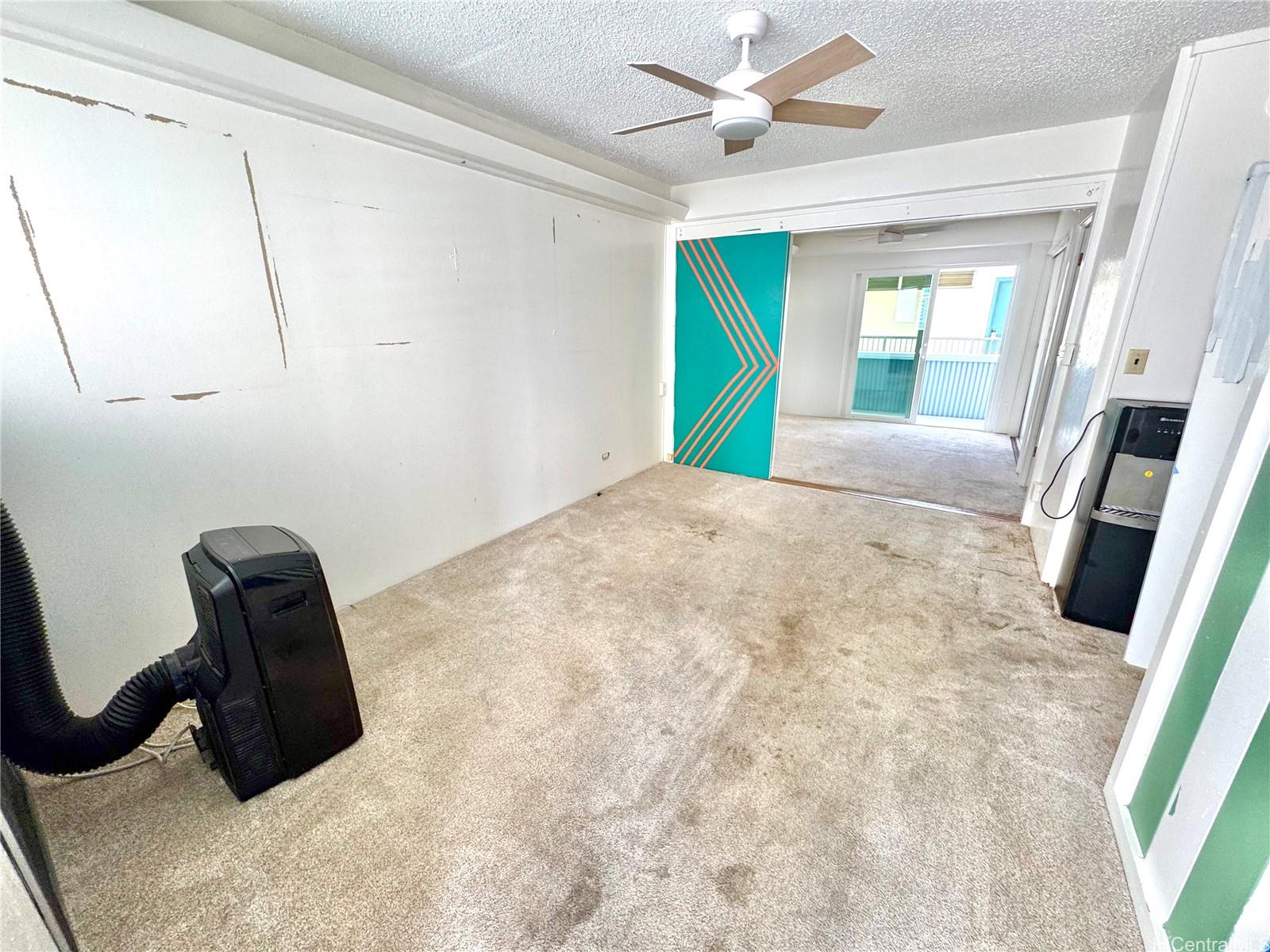 Hawaiian Prince Apts Ltd condo # 404, Honolulu, Hawaii - photo 4 of 10