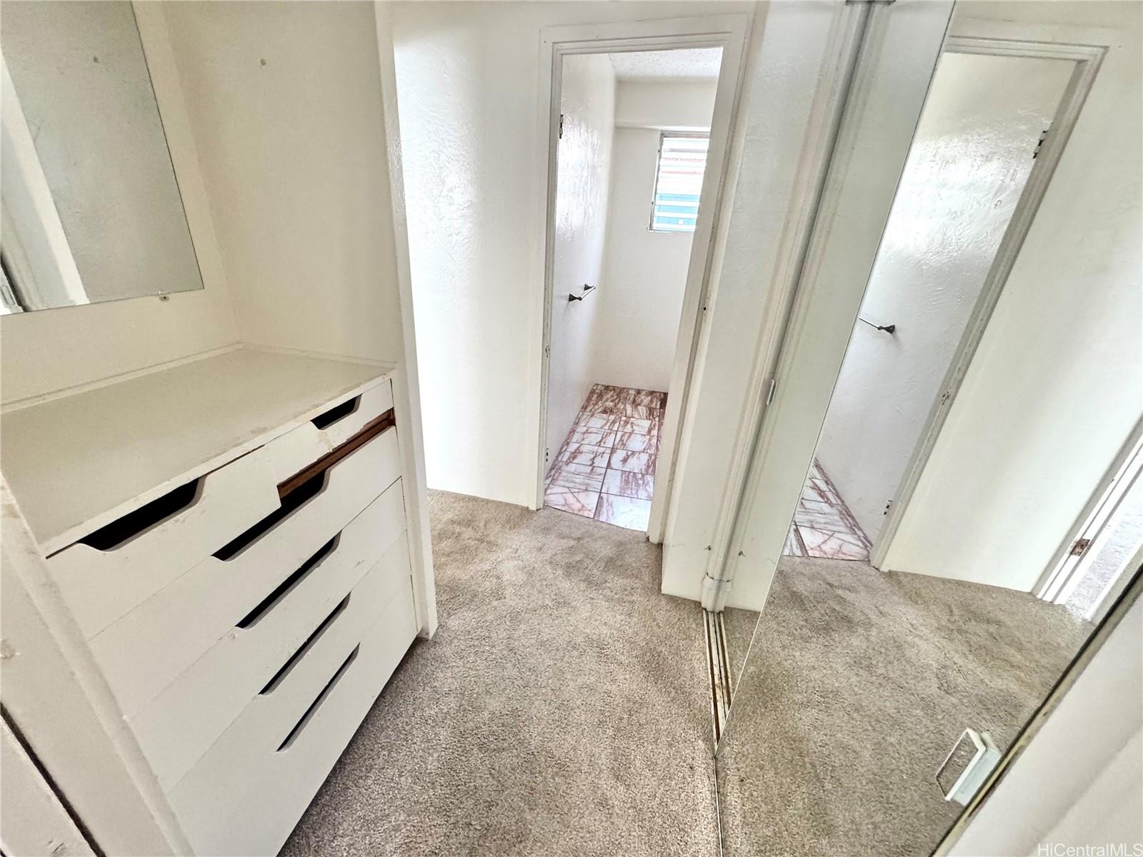 Hawaiian Prince Apts Ltd condo # 404, Honolulu, Hawaii - photo 6 of 10