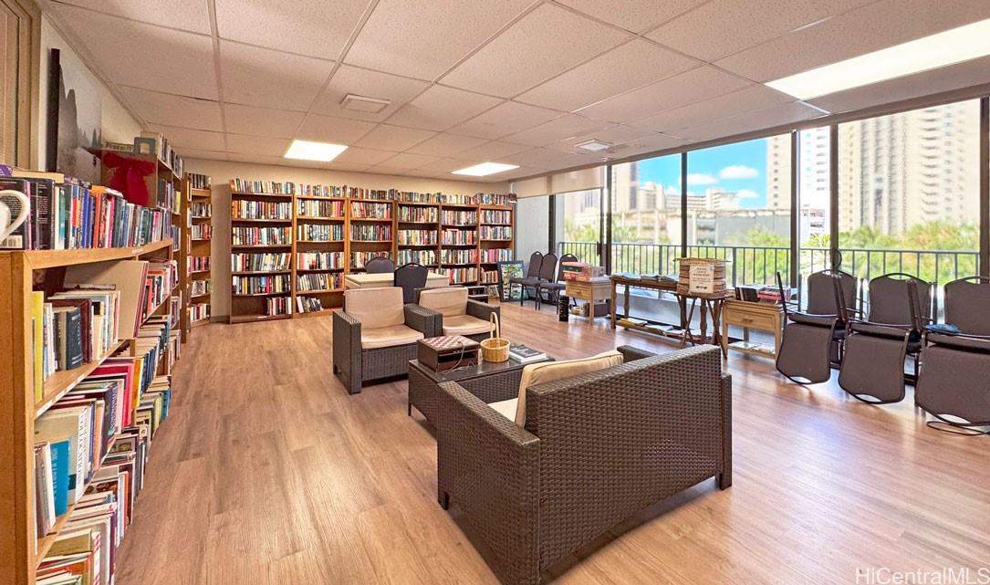 411 Hobron Lane Honolulu - Rental - photo 16 of 19