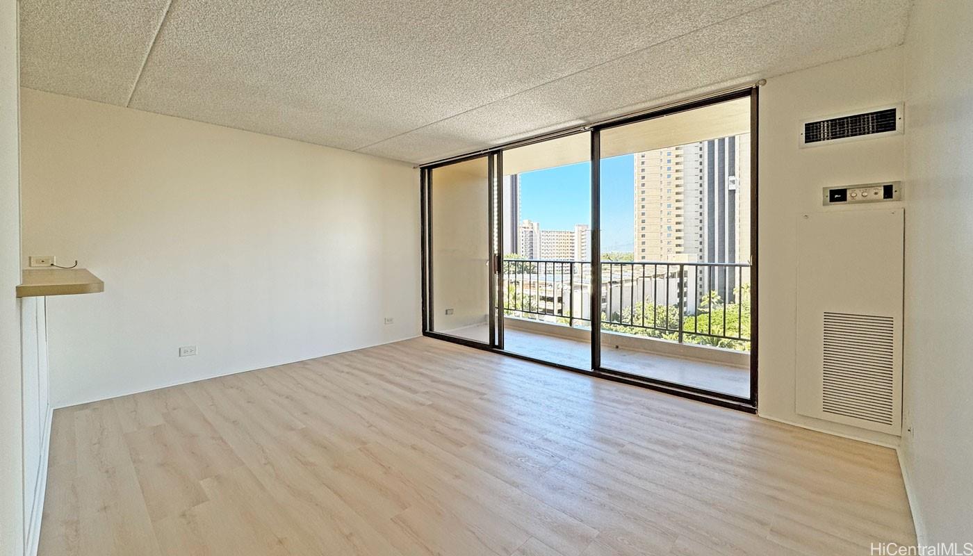 411 Hobron Lane Honolulu - Rental - photo 5 of 19