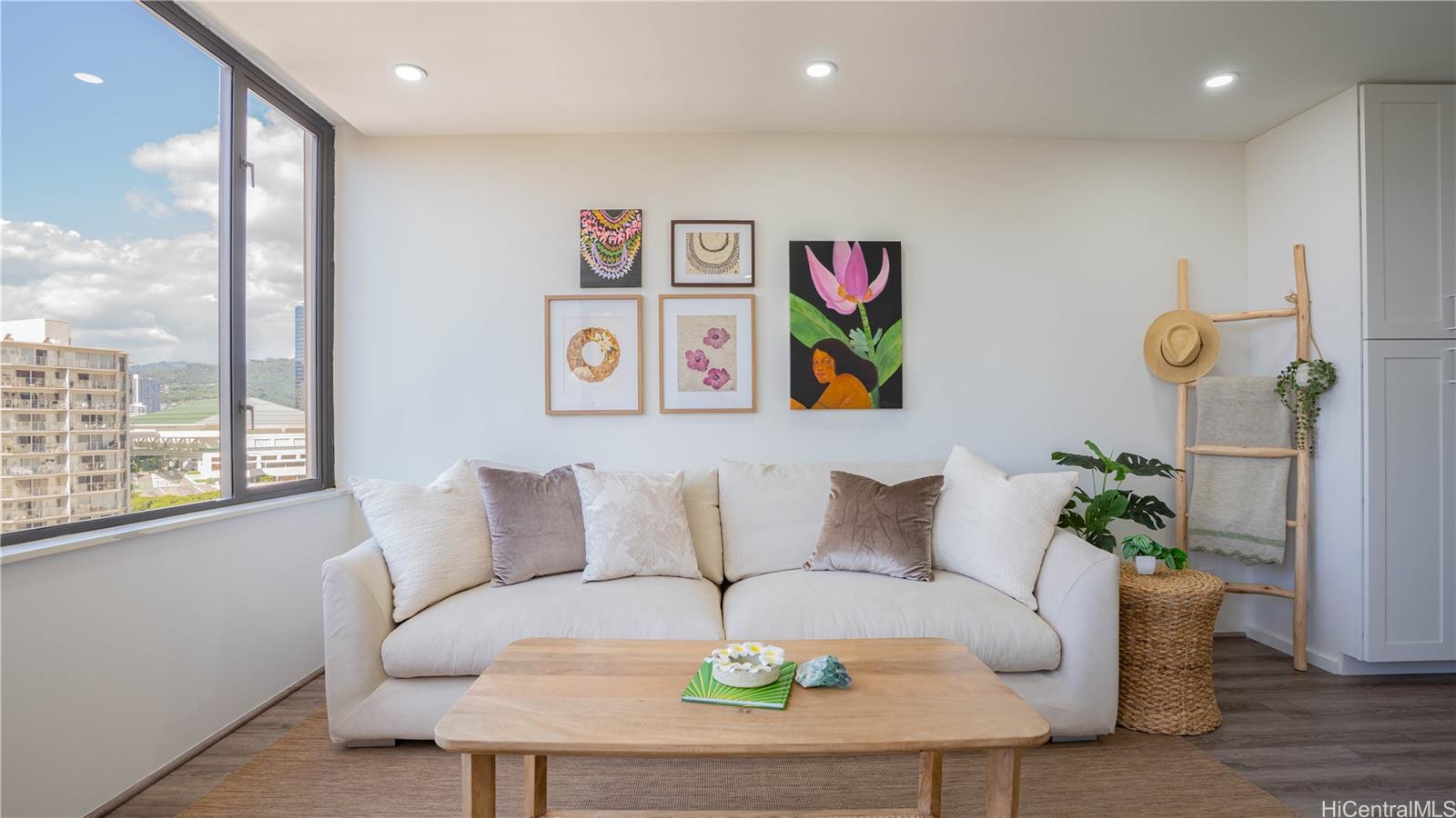 Chateau Waikiki condo # 1212, Honolulu, Hawaii - photo 3 of 25