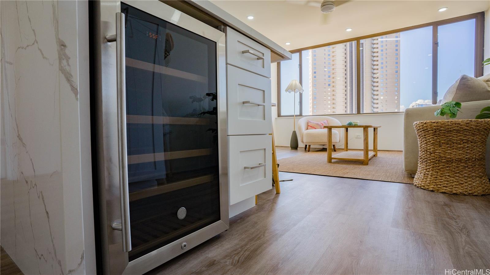 Chateau Waikiki condo # 1212, Honolulu, Hawaii - photo 8 of 25