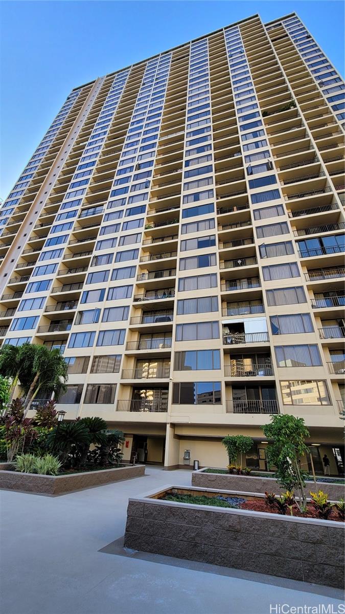 Chateau Waikiki condo # 1408, Honolulu, Hawaii - photo 13 of 18