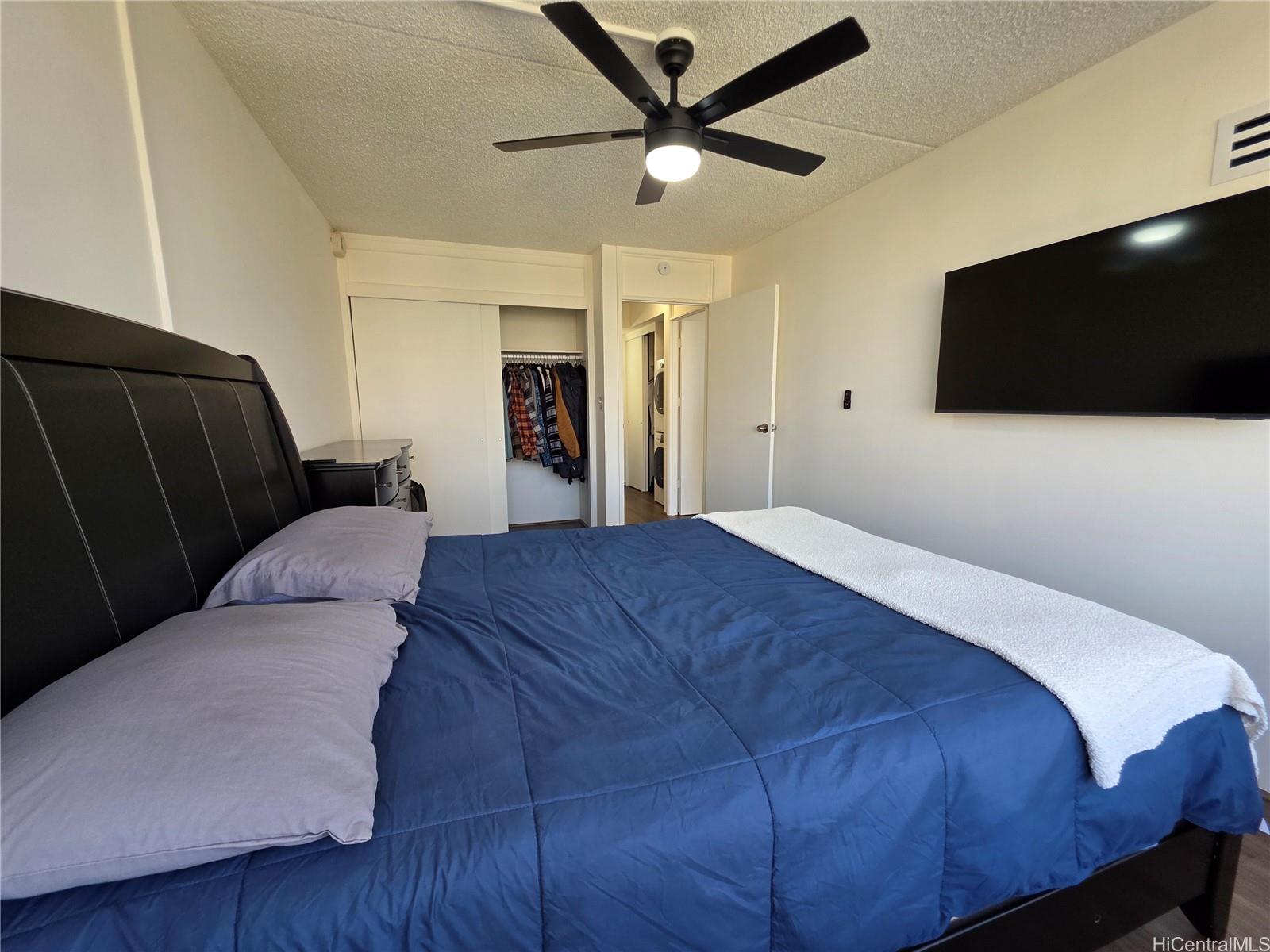 411 Hobron Lane Honolulu - Rental - photo 2 of 10