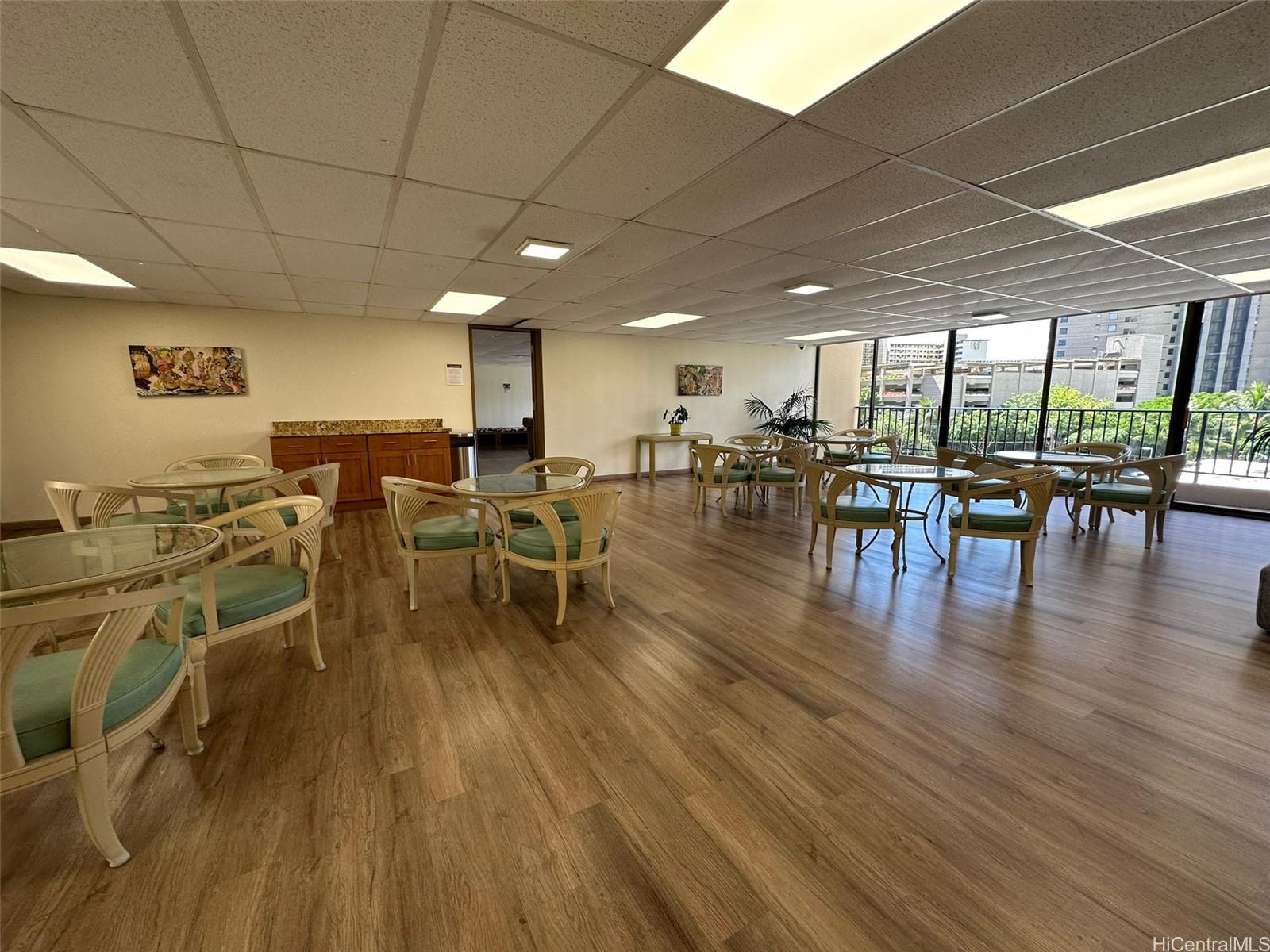 Chateau Waikiki condo # 1510, Honolulu, Hawaii - photo 15 of 18