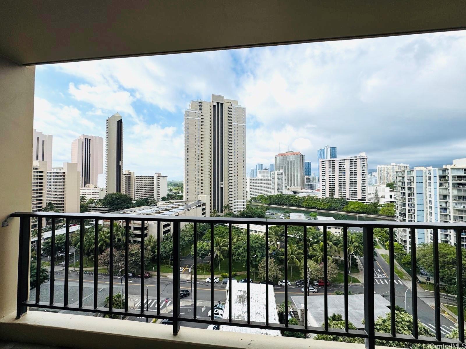 Chateau Waikiki condo # 1510, Honolulu, Hawaii - photo 9 of 18