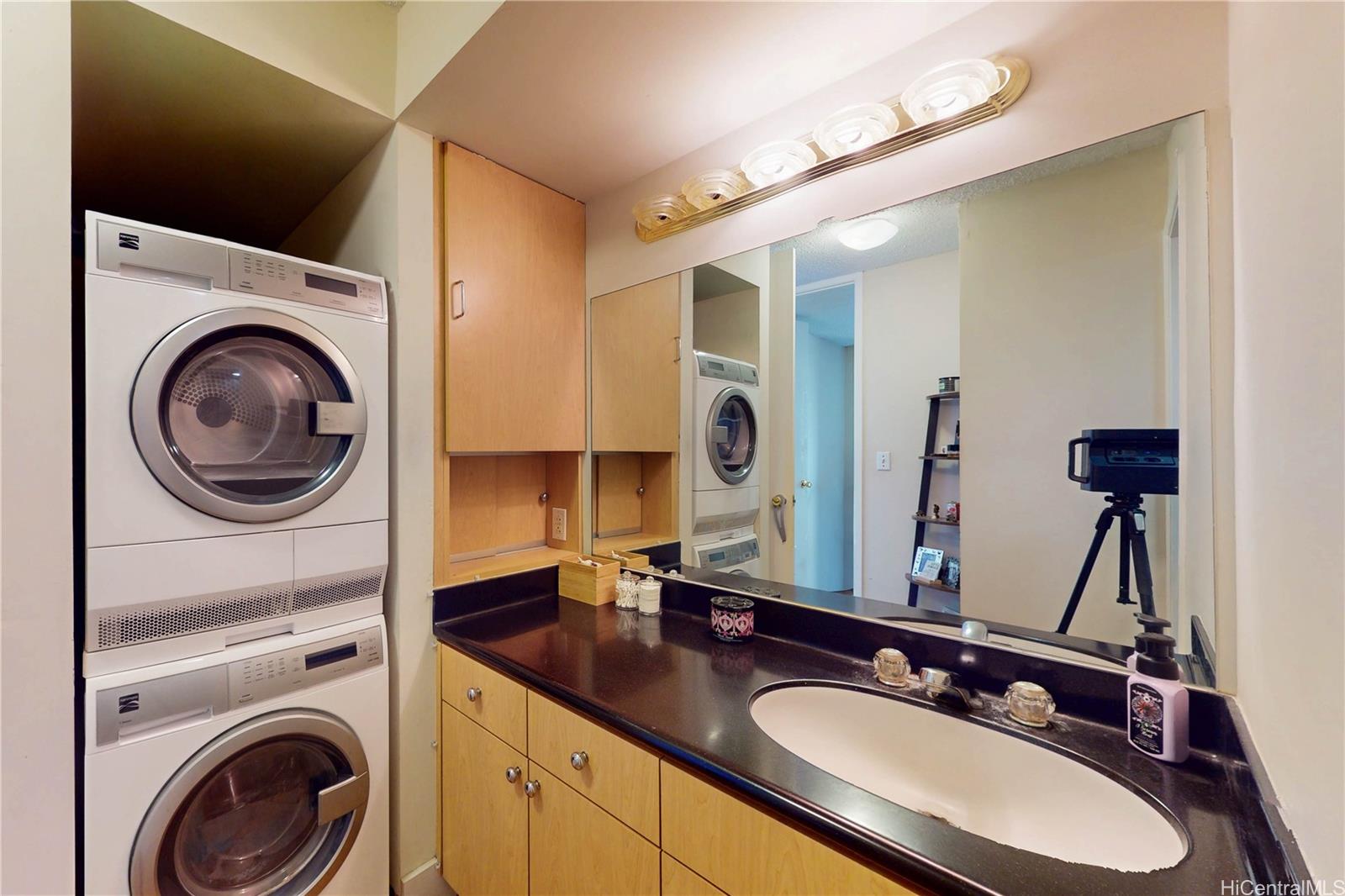 Chateau Waikiki condo # 1512, Honolulu, Hawaii - photo 11 of 25