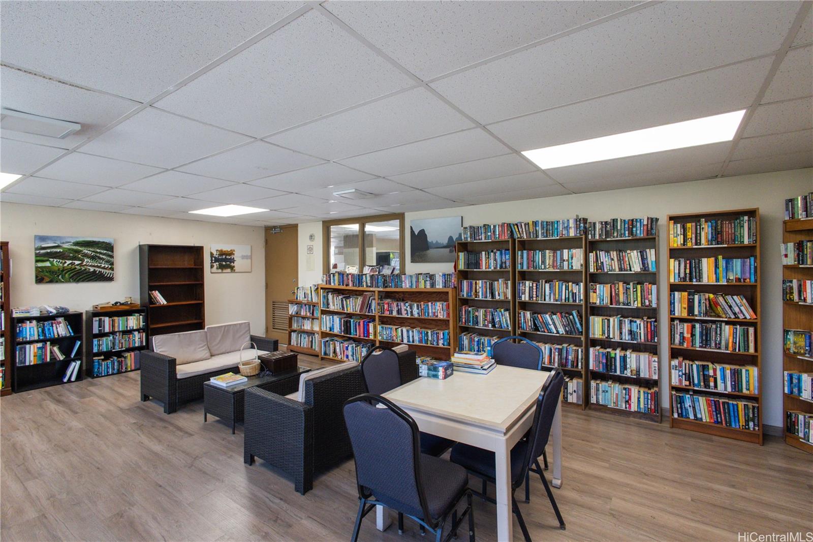 Chateau Waikiki condo # 1512, Honolulu, Hawaii - photo 21 of 25