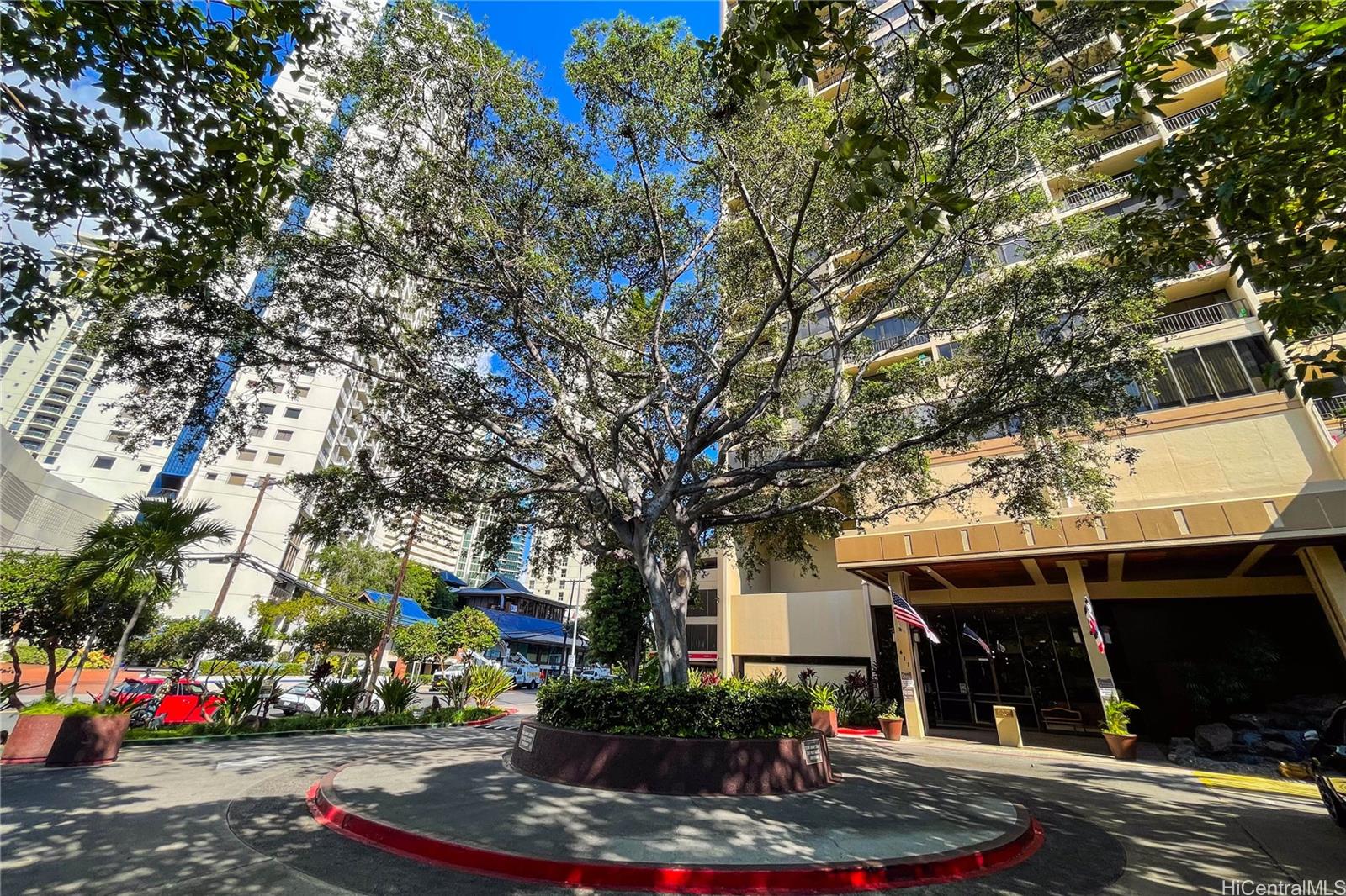 Chateau Waikiki condo # 1512, Honolulu, Hawaii - photo 23 of 25