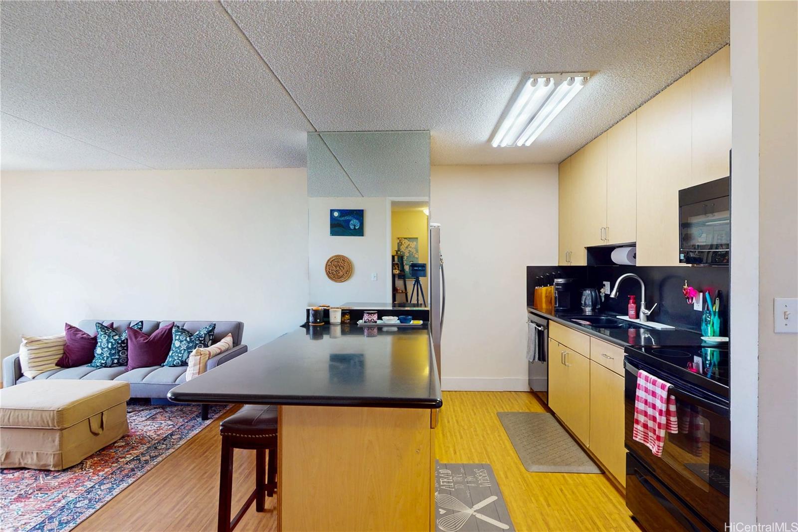 Chateau Waikiki condo # 1512, Honolulu, Hawaii - photo 6 of 25