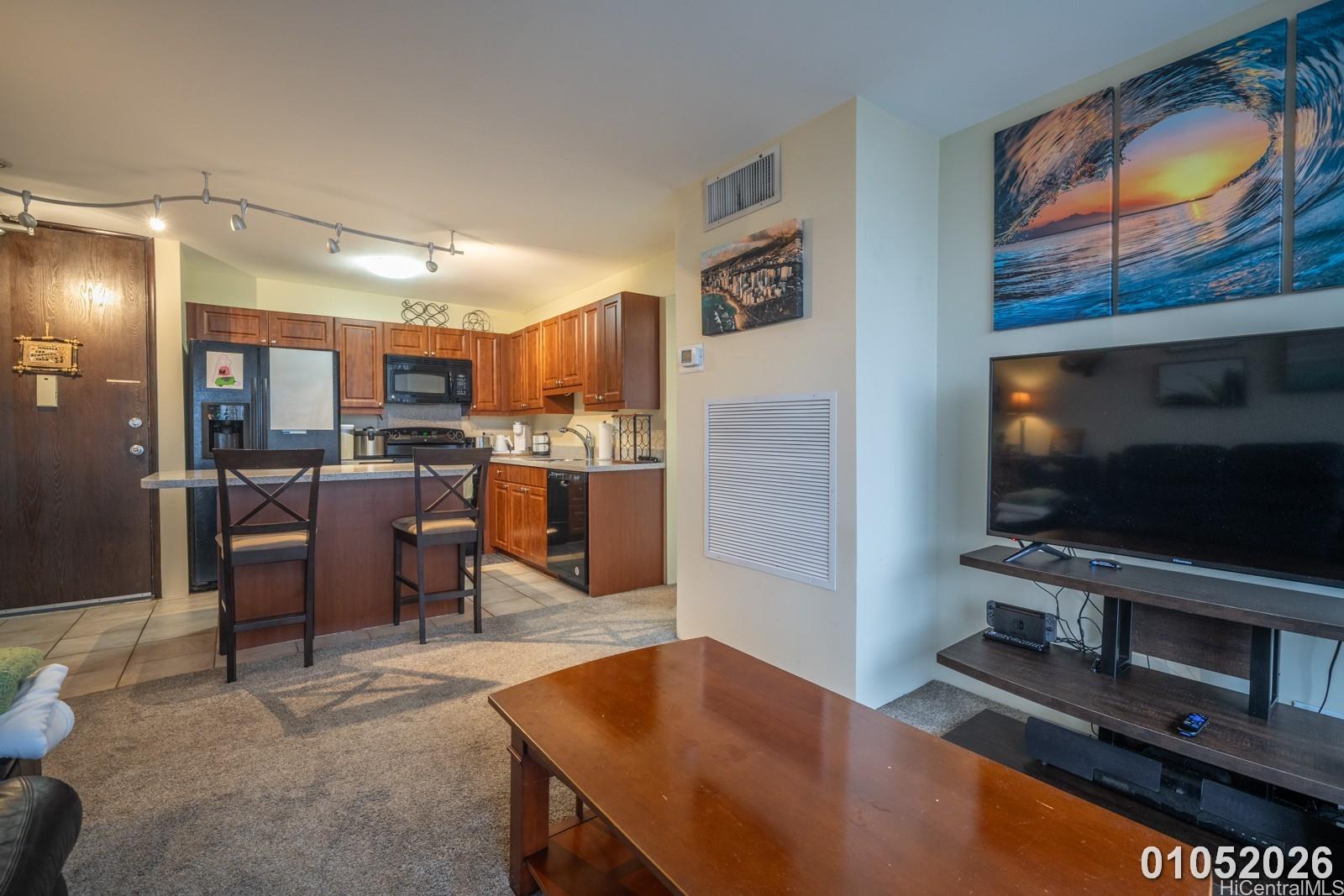 411 Hobron Ln Honolulu - Rental - photo 19 of 25