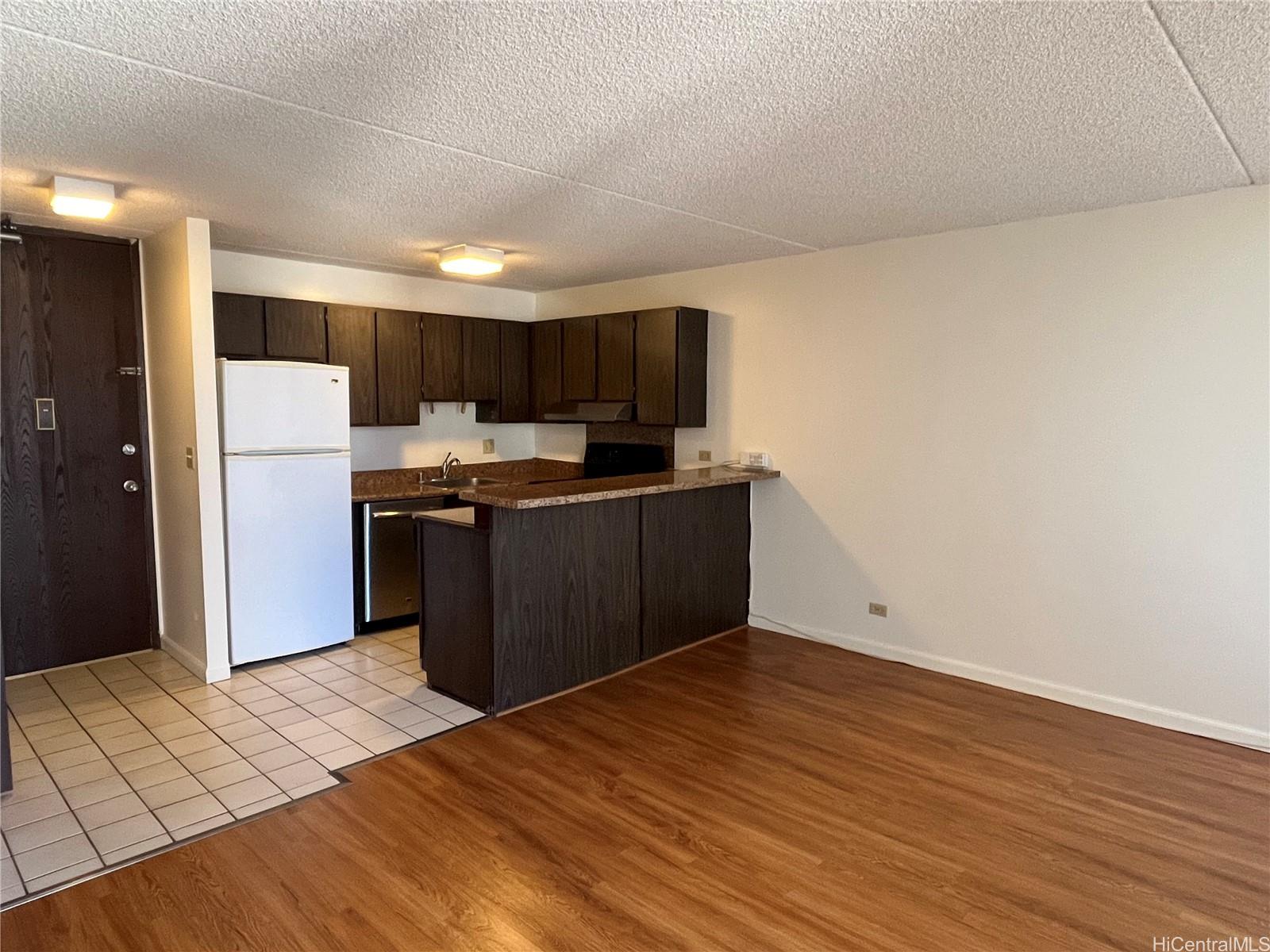 411 Hobron Ln Honolulu - Rental - photo 3 of 11