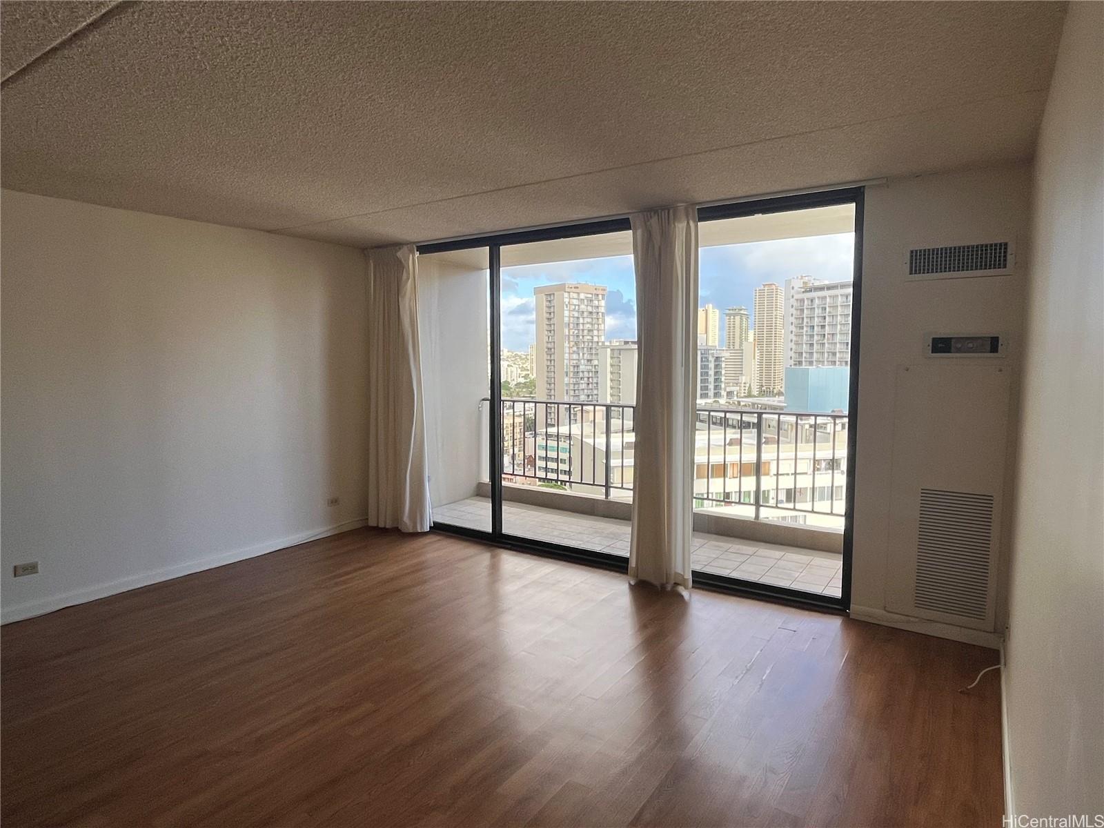 411 Hobron Ln Honolulu - Rental - photo 5 of 11